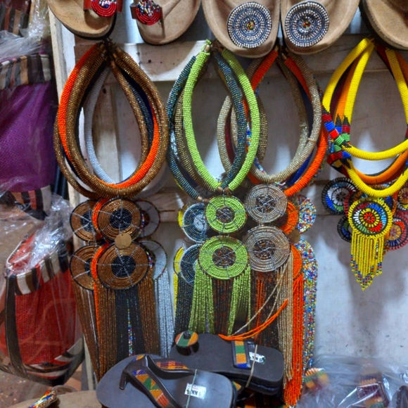 Meet the Posher Other - Handmaid Ghana West African bags and accessories.